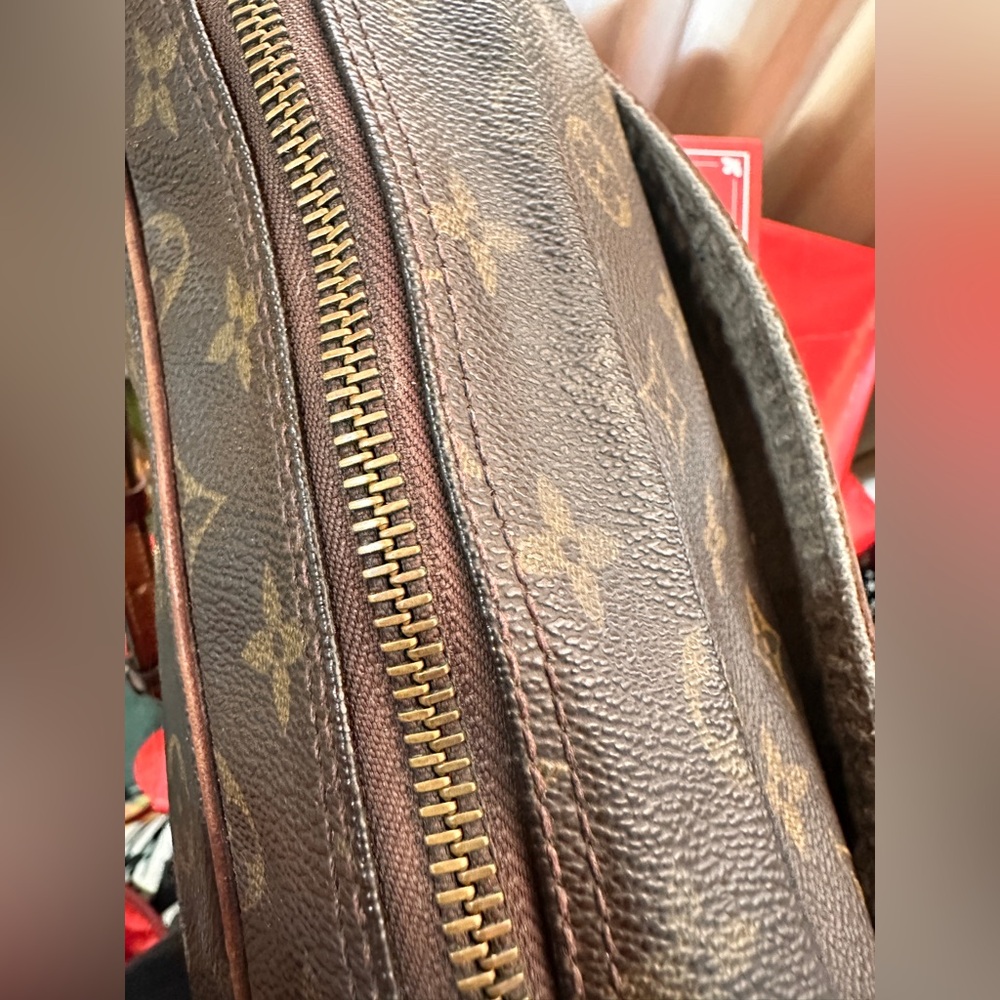 Louis Vuitton Brown Monogram Messenger Bag - Picture 9 of 17